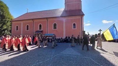 На Закарпатті попрощалися з полеглим на війні захисником Михайлом Саком