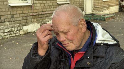 Як люди евакуйовуються з Дружківки