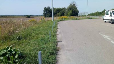 Рівненщина: на міжнародній трасі Київ – Чоп вкрали відбійник
