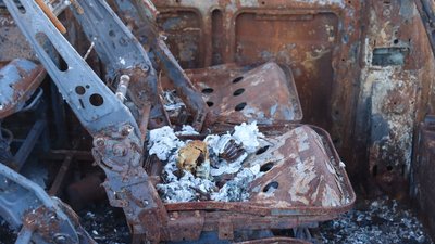 Розстріляли два автобуси: поліція розслідує масове вбивство окупантами у Боровій на Харківщині Розстріляли два автобуси: поліція розслідує масове вбивство окупантами у Боровій на Харківщині
