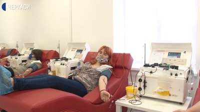 Вперше в Черкасах донори крові зібрали гроші для онкохворих дітей Вперше в Черкасах донори крові зібрали гроші для онкохворих дітей