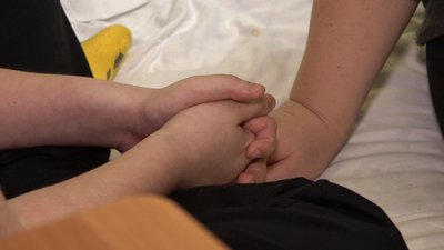 Черкащанка, що понад 20 років тому подолала рак, мотивує одужати сина Черкащанка, що понад 20 років тому подолала рак, мотивує одужати сина
