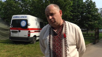 У Франківську відкрили кисневу станцію та передали автомобілі десятьом підрозділам екстреної меддопомоги У Франківську відкрили кисневу станцію та передали автомобілі десятьом підрозділам екстреної меддопомоги