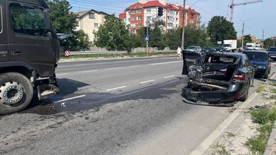 ДТП на Микулинецькій, дтп