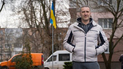 "Щоб став ще кращим, ніж до того". Місяць тому армія РФ вдарила ракетами по пологовому будинку та ТРЦ в Дніпрі "Щоб став ще кращим, ніж до того". Місяць тому армія РФ вдарила ракетами по пологовому будинку та ТРЦ в Дніпрі