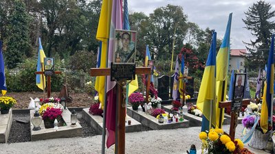 Закарпатці відвідали могили родичів у День пам’яті померлих