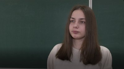 Без Останнього дзвоника та ЗНО. Дніпровські випускники про те, як війна змінила їхні плани Без Останнього дзвоника та ЗНО. Дніпровські випускники про те, як війна змінила їхні плани