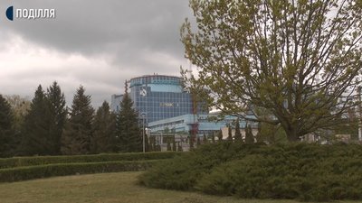 Ізольовані від сім'ї та колег: як працюють атомники Хмельницької АЕС