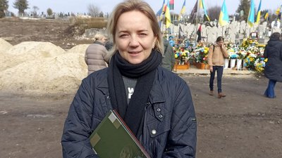 Тітка військовослужбовця Тетяна Савчук Тітка військовослужбовця Тетяна Савчук