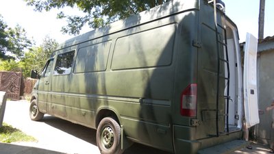 У Франківську медики та волонтери облаштовують мобільний стоматкабінет для військових на фронт У Франківську медики та волонтери облаштовують мобільний стоматкабінет для військових на фронт