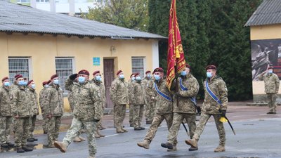 На Житомирщині вітали з професійним святом десантників–вручили нагороди та відзнаки На Житомирщині вітали з професійним святом десантників–вручили нагороди та відзнаки