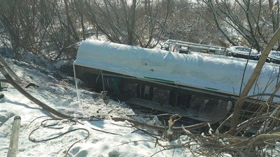 Перекинувся бензовоз на Волині