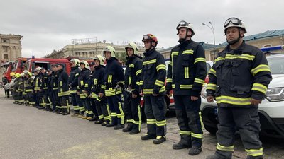 На Харківщину приїхали 150 рятувальників з інших регіонів — вони працюватимуть на деокупованих територіях На Харківщину приїхали 150 рятувальників з інших регіонів — вони працюватимуть на деокупованих територіях