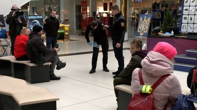 Надавати домедичну та першу медичну допомогу навчали чернігівців рятувальники з Волині Надавати домедичну та першу медичну допомогу навчали чернігівців рятувальники з Волині