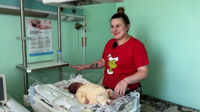 Богдана з дитиною у пологовому будинку