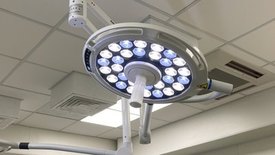Реконструкція дитячої лікарні в Миколаєві: відремонтовані операційні та встановлені сонячні панелі Реконструкція дитячої лікарні в Миколаєві: відремонтовані операційні та встановлені сонячні панелі