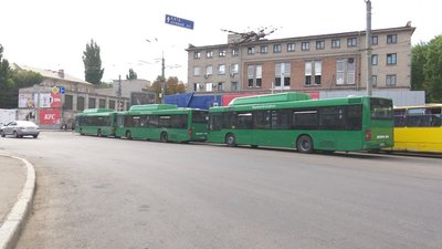У Дніпрі побили голову профспілки автоперевізників області Михайла Тонконогого У Дніпрі побили голову профспілки автоперевізників області Михайла Тонконогого