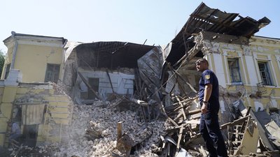 Російська ракета зруйнувала пам'ятки архітектури у Харкові Російська ракета зруйнувала пам'ятки архітектури у Харкові