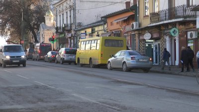 У Коломиї мати героя АТО скаржиться на конфлікт з водієм автобуса У Коломиї мати героя АТО скаржиться на конфлікт з водієм автобуса