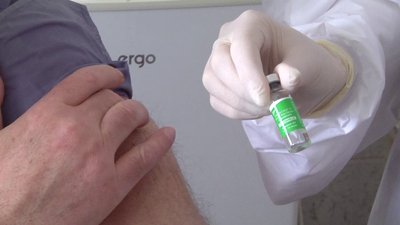 У Херсоні триває вакцинація медиків від COVID-19 У Херсоні триває вакцинація медиків від COVID-19