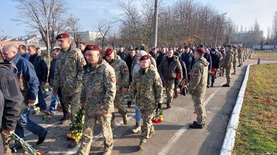 У Миколаєві попрощалися із загиблими військовими 79-ї окремої десантно-штурмової бригади У Миколаєві попрощалися із загиблими військовими 79-ї окремої десантно-штурмової бригади