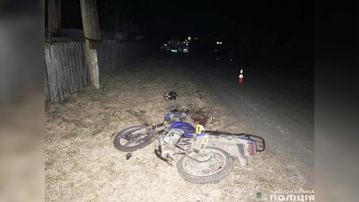 Не впорався з керуванням: на Прилуччині в ДТП загинув мотоцикліст