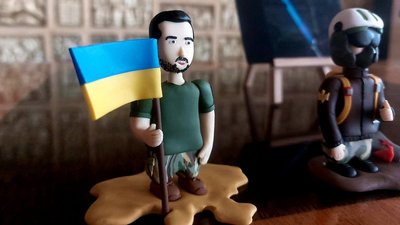 Від Залужного до Хливнюка. Франківець Богдан Савлюк представив серію мініатюр "Воїни світла" Від Залужного до Хливнюка. Франківець Богдан Савлюк представив серію мініатюр "Воїни світла"