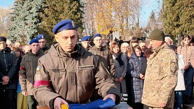 У Тернополі попрощалися із загиблим військовослужбовцем Павлом Лисобеєм У Тернополі попрощалися із загиблим військовослужбовцем Павлом Лисобеєм