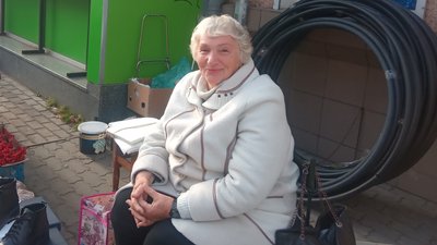 Коштують у магазинах від 30 до 300 гривень – у Житомирі подорожчали свічки Коштують у магазинах від 30 до 300 гривень – у Житомирі подорожчали свічки