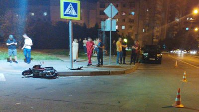 Двоє підлітків потрапили у ДТП на скутері у Львові