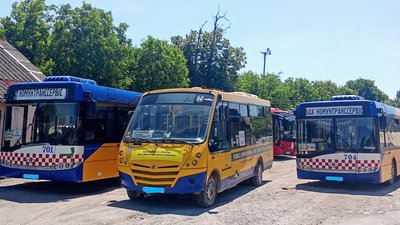 автобуси, комунальні