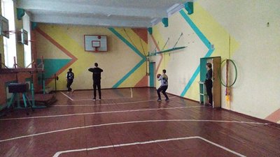 У школі на Кіровоградщині руйнуються дах і підлога спортзалу