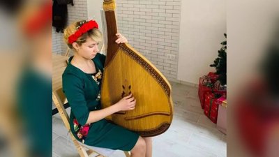 Прикарпаття долучилося до створення україномовної бібліотеки в Маріуполі Прикарпаття долучилося до створення україномовної бібліотеки в Маріуполі