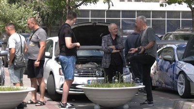 Перереєстрація авто стала простішою: Уряд скасував проведення експертного дослідження Перереєстрація авто стала простішою: Уряд скасував проведення експертного дослідження