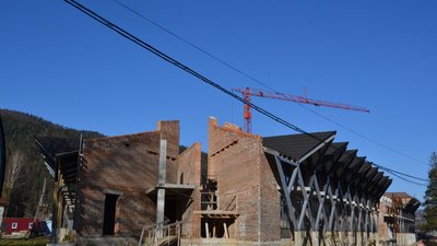 На Прикарпатті зводять Міжнародний центр зустрічей для студентів з України та Польщі На Прикарпатті зводять Міжнародний центр зустрічей для студентів з України та Польщі