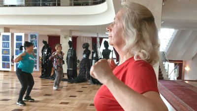 Заспокоює нерви і підходить для всіх: черкащани практикують китайську гімнастику Заспокоює нерви і підходить для всіх: черкащани практикують китайську гімнастику