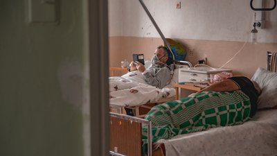Керівник чернівецької лікарні пояснив, чому в закладі помирає кожен п'ятий пацієнт з COVID-19