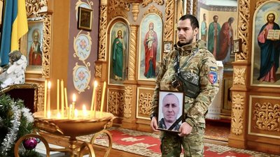 У Чигирині поховали військового Олександра Рябошапку