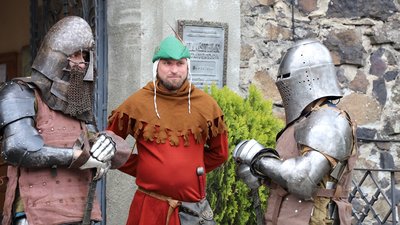 Середньовічна музика та виступи лицарів: в Ужгородському замку відзначили Міжнародний день музеїв Середньовічна музика та виступи лицарів: в Ужгородському замку відзначили Міжнародний день музеїв