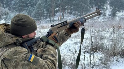 Український військовослужбовець, армія, фронт