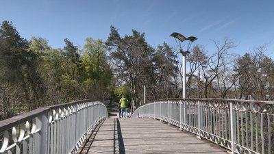 Міст кохання у Черкасах: чи будуть його убезпечувати від охочих звести рахунки життям Міст кохання у Черкасах: чи будуть його убезпечувати від охочих звести рахунки життям