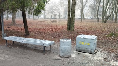 У Полтаві купили сіль та пісок