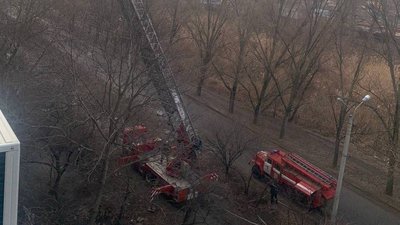 У Харкові горіла квартира у багатоповерхівці: з будинку евакуювали 11 людей