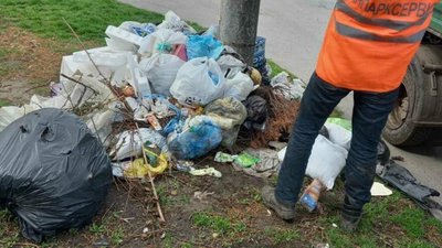 У Херсоні прибрали стихійні сміттєзвалища У Херсоні прибрали стихійні сміттєзвалища