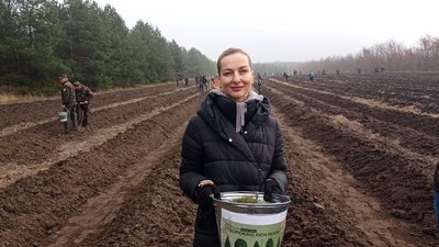 На Кіровоградщині долучилися до Всеукраїнської акції "Садимо ліси разом" На Кіровоградщині долучилися до Всеукраїнської акції "Садимо ліси разом"