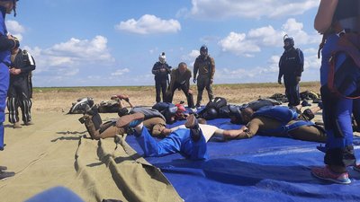 У Кропивницькому парашутисти Сил спеціальних операцій змагаються за звання карщого У Кропивницькому парашутисти Сил спеціальних операцій змагаються за звання карщого