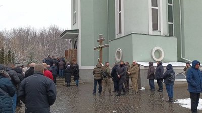 "Він завжди був попереду". У Тернополі попрощалися з командиром роти "Він завжди був попереду". У Тернополі попрощалися з командиром роти