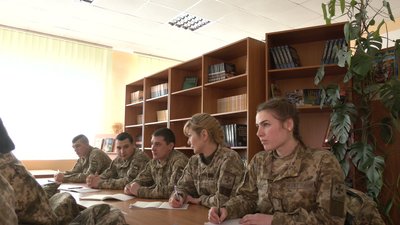 У Черкасах на військових кухарів навчали молодших спеціалістів Держприкордонслужби У Черкасах на військових кухарів навчали молодших спеціалістів Держприкордонслужби