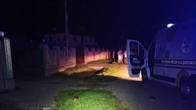 На Франківщині п'яний водій збив двох пішоходів. Один із них не вижив На Франківщині п'яний водій збив двох пішоходів. Один із них не вижив
