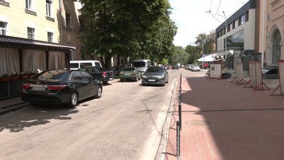 Зробити вулицю Святомиколаївську в Чернігові пішохідною – що думають містяни